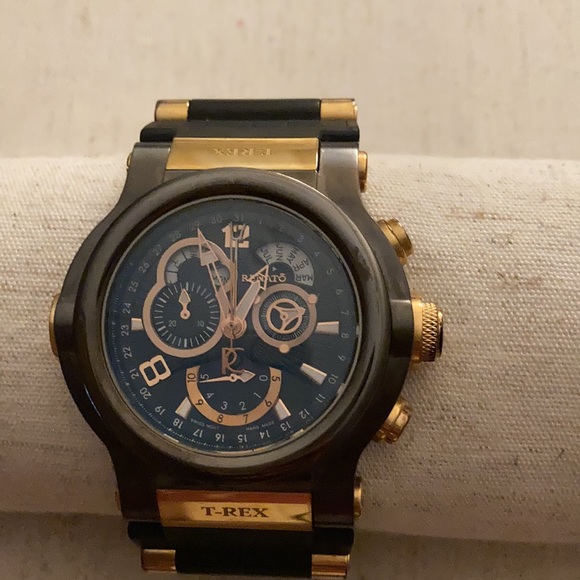 RENATO Limited Edition Rubber watch. - Picture 2 of 7